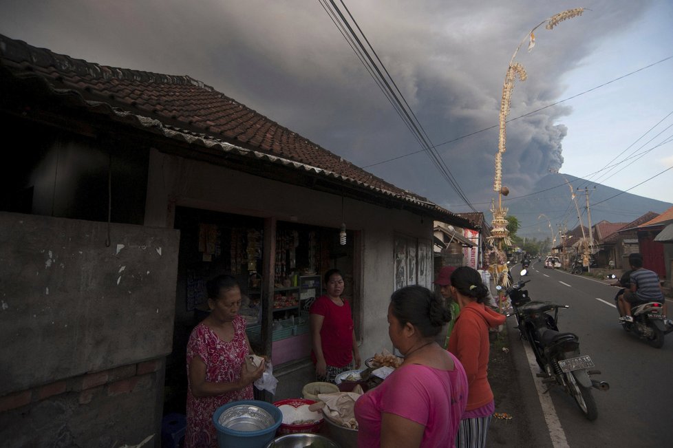 Erupce sopky Agung na ostrovu Bali.