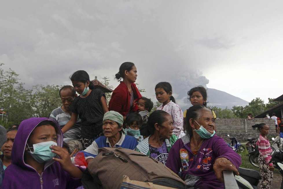 Erupce sopky Agung na ostrovu Bali