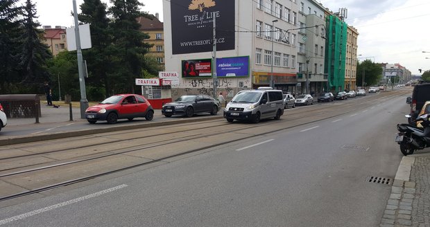 V sídle Dopravního podniku hl. města Prahy byl nalezen podezřelý balíček.