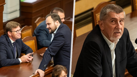 Vládní poslanci protlačí konsolidační balíček. (12. 10. 2023)