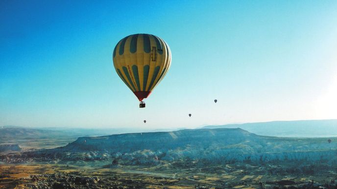 Turecká Kappadocie je vpravdě Mekkou balonového létání