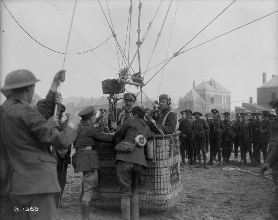 Kanadský pozorovací balon, 1917.