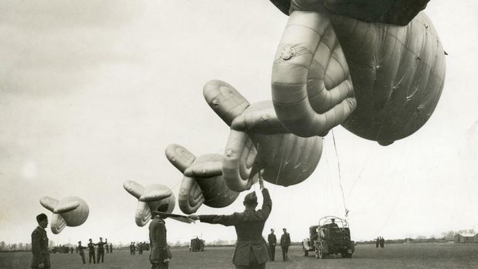 Anglické vojenské balony, 1938.