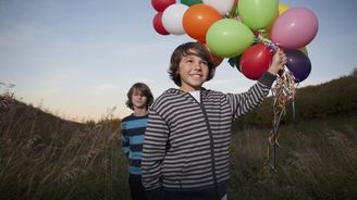 Večírky v USA se kvůli nedostatku helia musejí obejít bez balonků