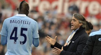 PSG lákalo Balotelliho, zasáhl Mancini. Pustíte ho a odejdu, hrozil