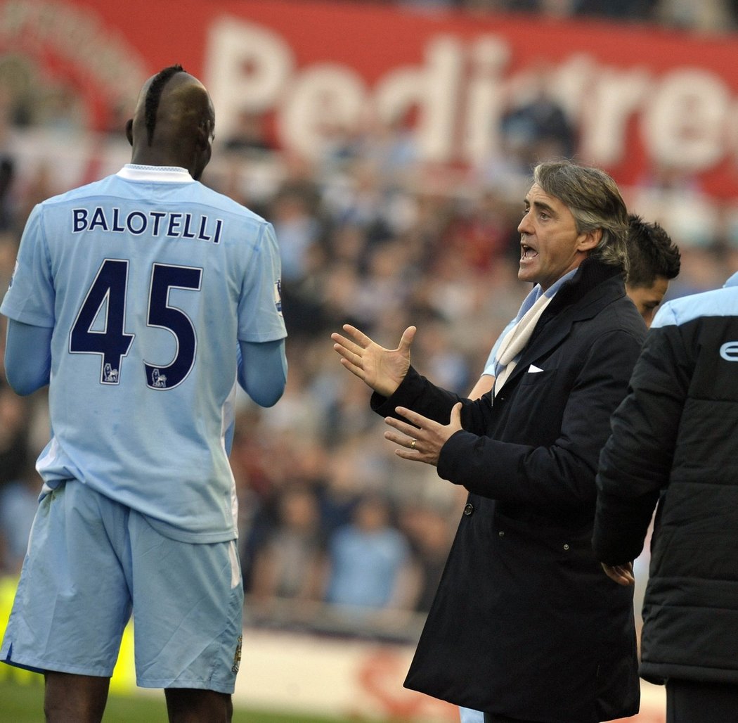 Roberto Mancini seřval Balotelliho a vykázal z tréninku.