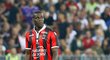 Útočník Mario Balotelli během své premiéry za Nice