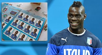 Já, já, já! Balotelli se vyřádil, album Itálie polepil svými fotografiemi