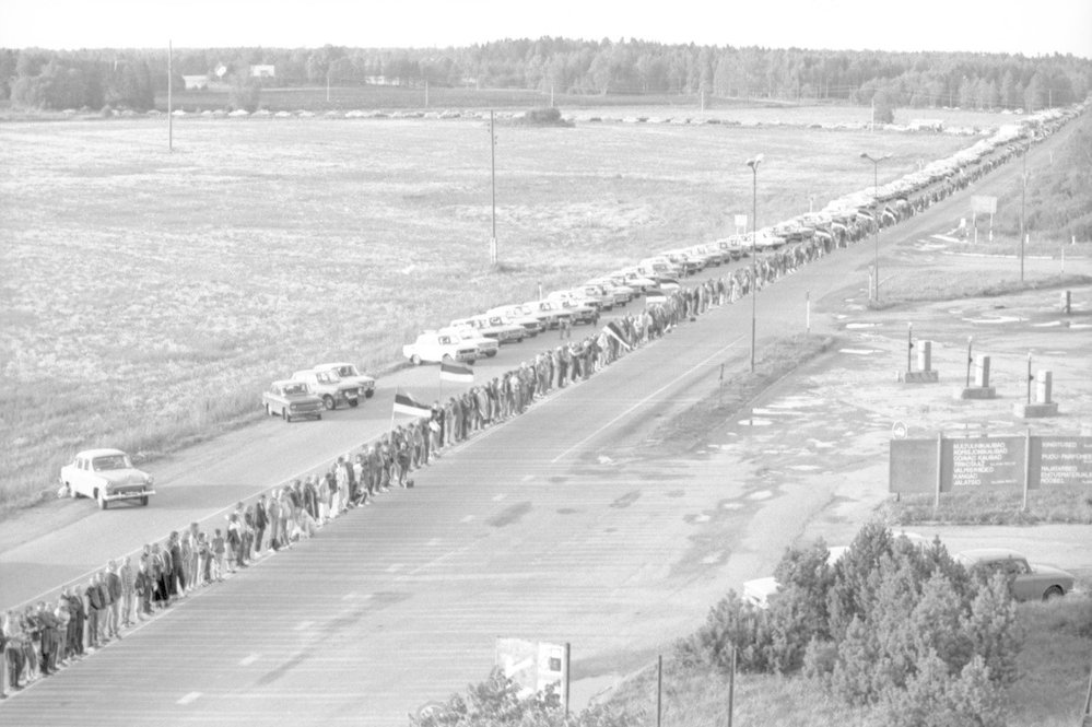 Lidský řetěz v srpnu 1989 vytvořila zhruba pětina tehdejší pobaltské populace. Měřil přes 600 kilometrů.