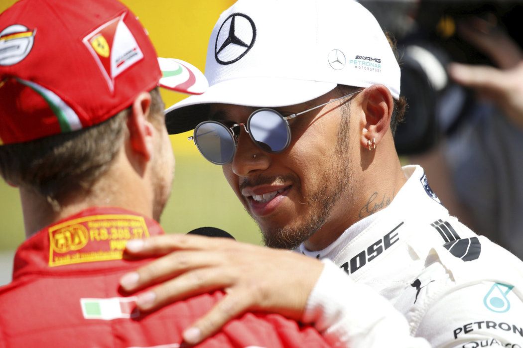 Hamilton ovládl kvalifikaci na VC Španělska, druhý dojel Vettel