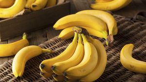 Nevyhazujte slupky od banánů: Vyleští boty i šperky a pomůžou při pečení masa