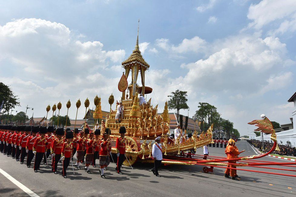 Bangkok truchlí pro zesnulého krále.