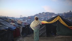 V Bangladéši vzniká obrovský uprchlický tábor.