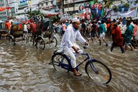 Tragické záplavy v Bangladéši: Nejméně 55 mrtvých, lijáky zasáhly přes milion lidí