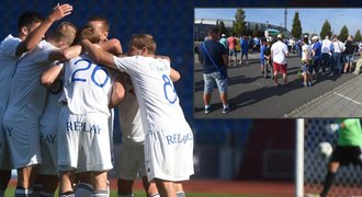 Baník vyhrál a vládne druhé lize! Věrní příznivci fandili před stadionem