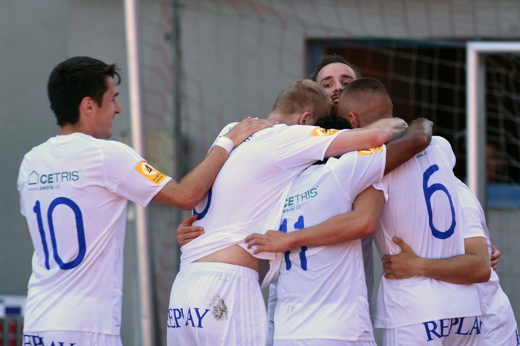 Fotbalisté Baníku porazili Znojmo a slaví návrat do ligy