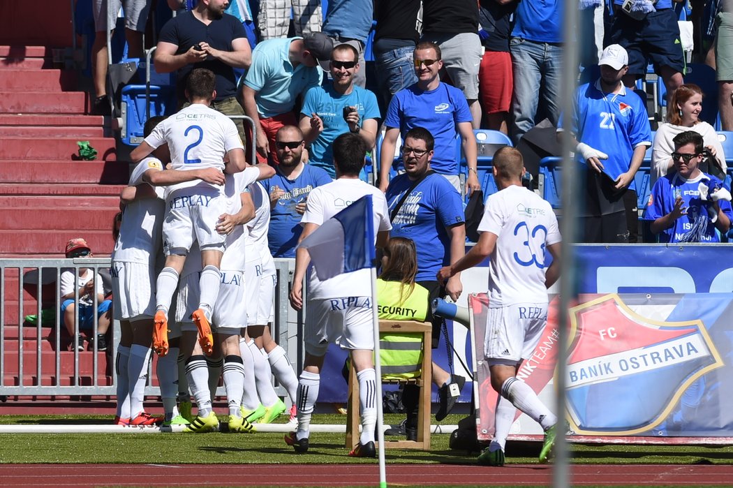 Fotbalisté Baníku porazili Znojmo a slaví návrat do ligy