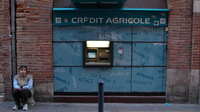 Bankomat Crédit Agricole ve francouzském Toulouse