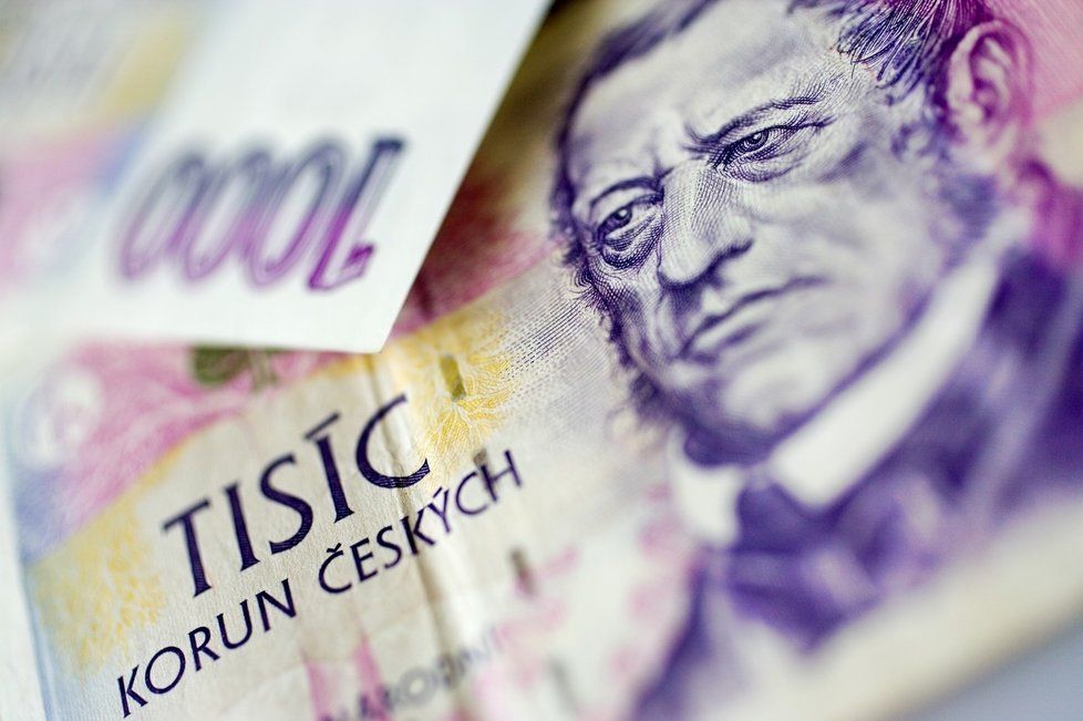 V Česku nyní platí šest druhů bankovek a stejný je i počet mincí. V oběhu je celkem přes 556 miliard korun.