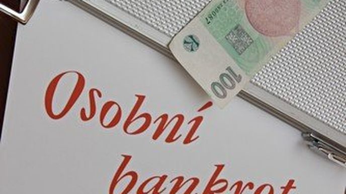 Zmírnění podmínek pro osobní bankroty předlužených lidí je ve Sněmovně před schvalováním. Poslanci podali ve druhém čtení dvě desítky návrhů úprav