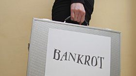 Na osobní bankrot by mělo dosáhnout více dlužníků (ilustrační foto)