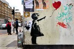 Banksyho graffiti mnozí považují za umění