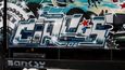 Volvo FL6 HGV s graffiti od Banksyho