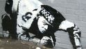 Starší díla Banksyho - Policista s kokainem