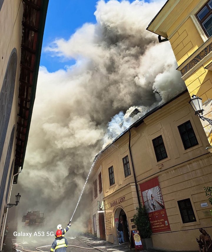 Požár v historickém centru města Banská Štiavnica (8.3.2023)