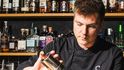 „Na oslavu jsme oživili 10 nejlepších drinků z celé naší historie. Vzali jsme původní nápady a dali jim novou tvář, abychom důstojně navázali na práci všech barmanů před námi,“ píše se v úvodu menu. „Na oslavu jsme oživili 10 nejlepších drinků z celé naší historie. Vzali jsme původní nápady a dali jim novou tvář, abychom důstojně navázali na práci všech barmanů před námi,“ píše se v úvodu menu.