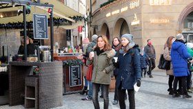 Koronavirus v Česku a nová pravidla: Restaurace musí zavřít v osm večer. A platí i zákaz konzumace alkoholu na veřejnosti (9. 12. 2020)
