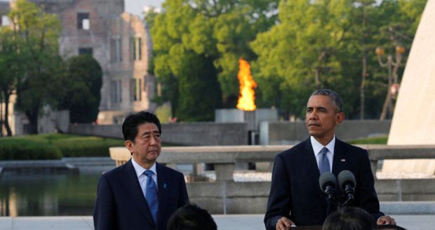 Obama v Hirošimě: Nic podobného se nesmí opakovat, svět za to nese odpovědnost
