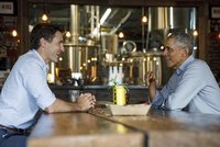 Po letech zase spolu: Obama zašel na pivo s „kámošem“ premiérem, hospoda se chlubí