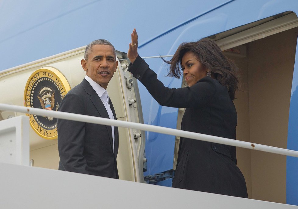 Poprvé po 88 letech:  Americký prezident přiletěl na Kubu.