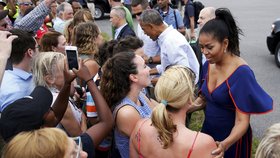 Michelle a Barack Obamovi na ostrově Martha’s Vineyard, kde prezidentova rodina tráví dovolenou.