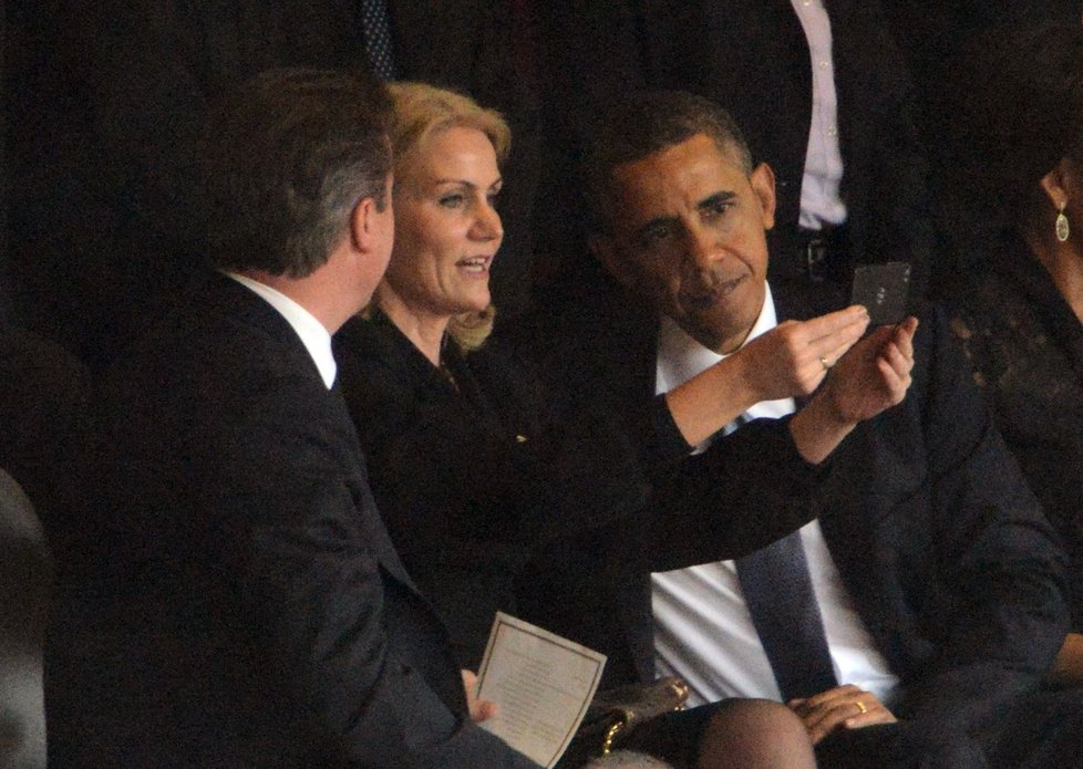 Tento zdánlivě nevinný autoportrét stojí za rozpadem Obamova manželství. Michelle již měla po krk Barackova laškování s dánskou premiérkou.
