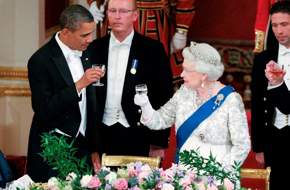 Barack Obama na banketu v Buckinghamském paláci (24. 5. 2011)