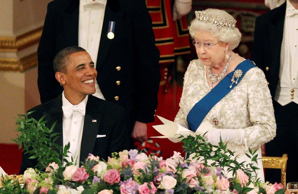 Barack Obama na banketu v Buckinghamském paláci (24. 5. 2011)