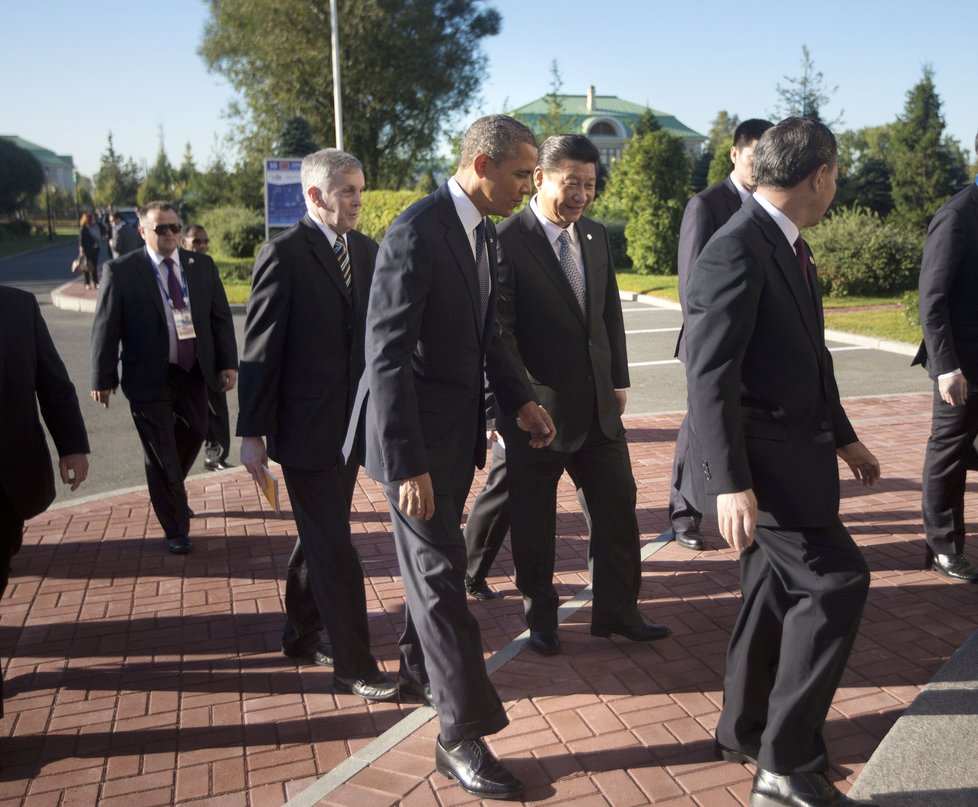Prezident Obama zasedl k jednacímu stolu i s čínskou delegací, vedenou prezidentem Si Ťin-Pchingem