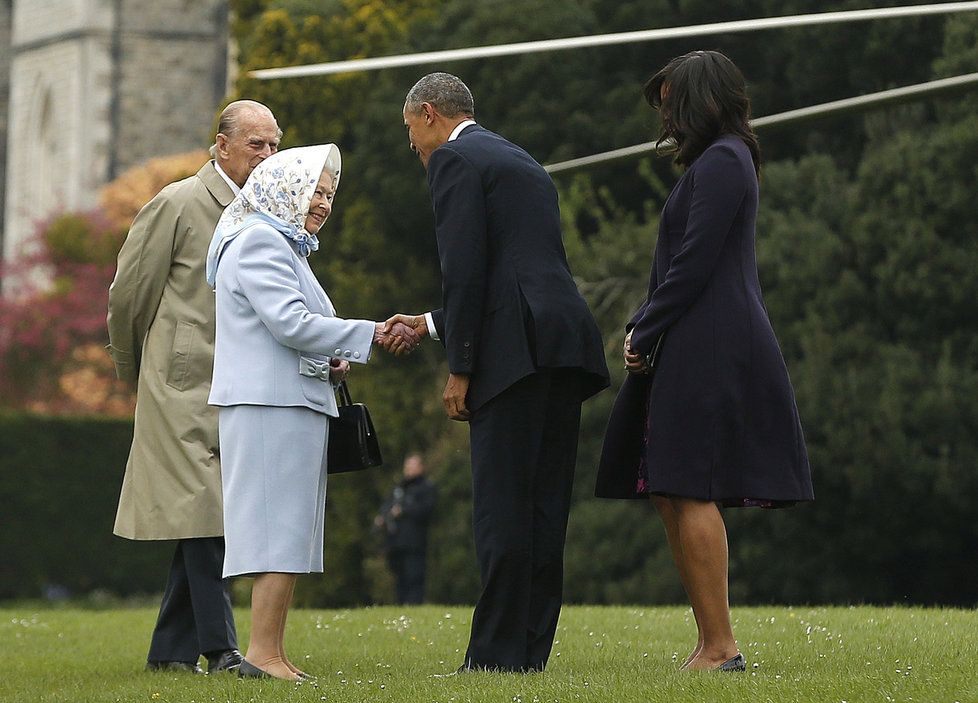 Obama s chotí dorazil do Windsoru: Poobědvají s Alžbětou II.