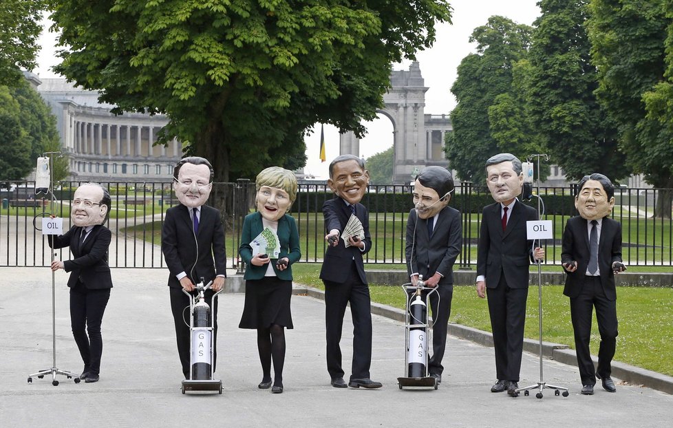 Přílet Obamy do Polska a jeho setkání s řadou evropských státníků provázely i protesty