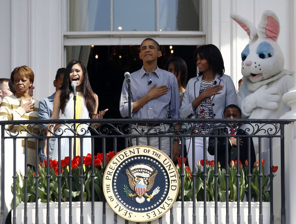 Na Velikonoční pondělí zněla Bílým domem i americká hymna.