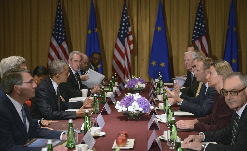 Americký prezident Obama přijel do Varšavy na summit NATO.