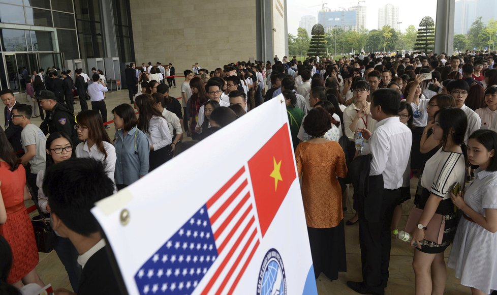 Barack Obama ve Vietnamu: Byli jsme nepřátelé, náš vztah nyní vzkvétá