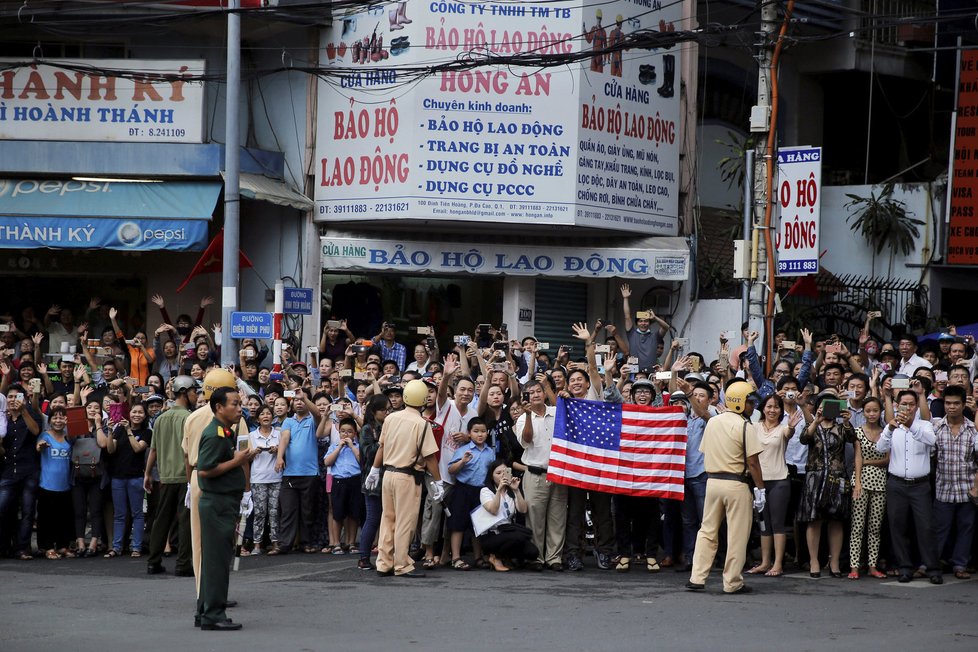 Barack Obama ve Vietnamu: Byli jsme nepřátelé, náš vztah nyní vzkvétá