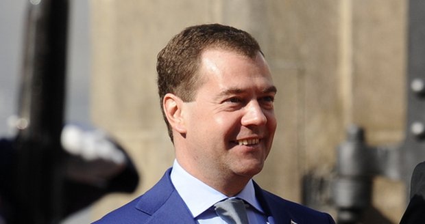 Ruský prezident Dmitrij Medveděv přikázal odtajnit dokumenty o masakru Poláků v Katyni.
