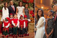 Vánoce ve Washingtonu: Prezident Obama musel se skřítky zpívat koledy
