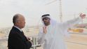 Ředitel IAEA Jukija Amano a šéf Emirates Nuclear Energy Corporation (ENEC) Mohamed Al Hammadi