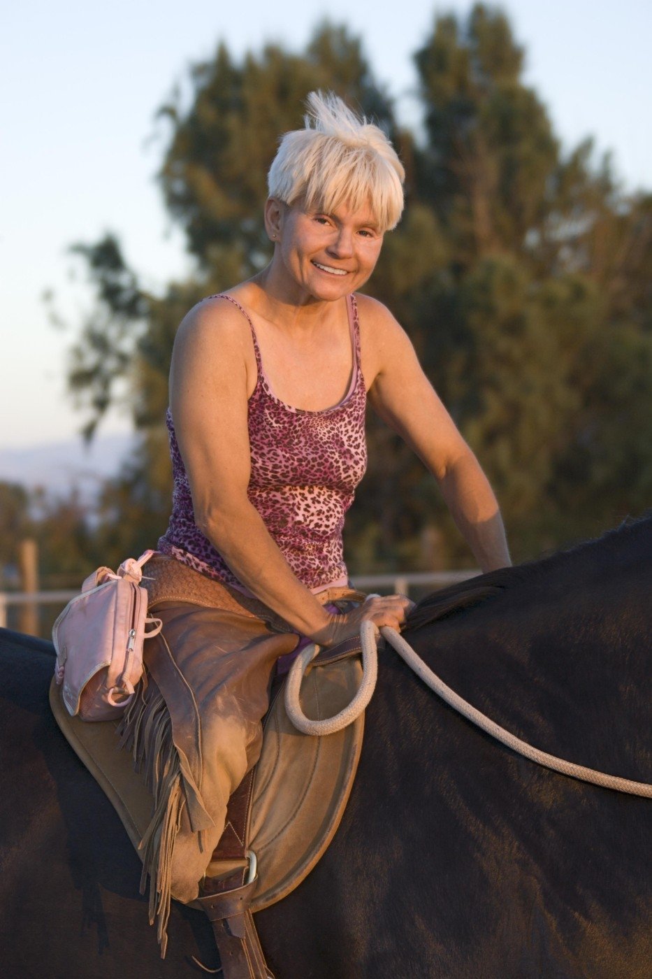 Barbara Adside se poprala s osudem a pře svůj handicap jezdí na koni a hraje ve filmech