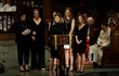 Jenna Bush Hagerová hovoří během pohřbu své babičky, bývalé první dámy USA Barbary Bushové.